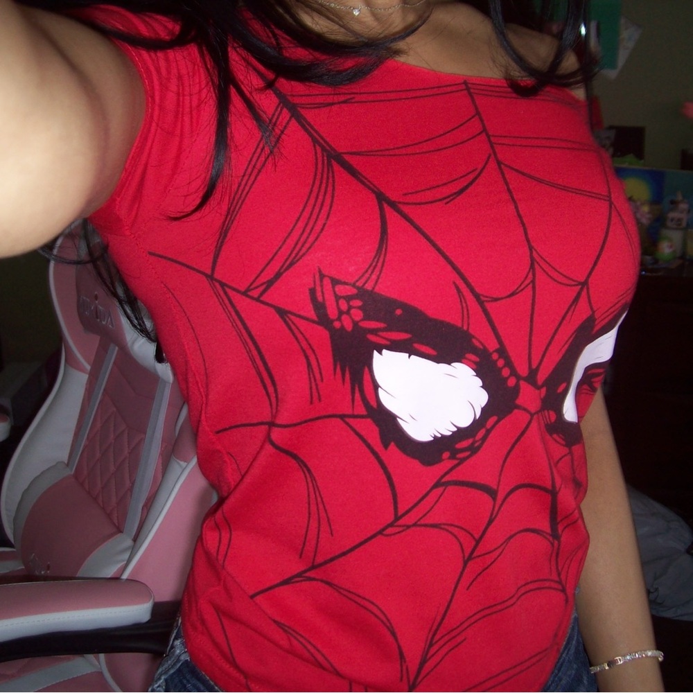 Red Spider Web Graphic T-Shirt